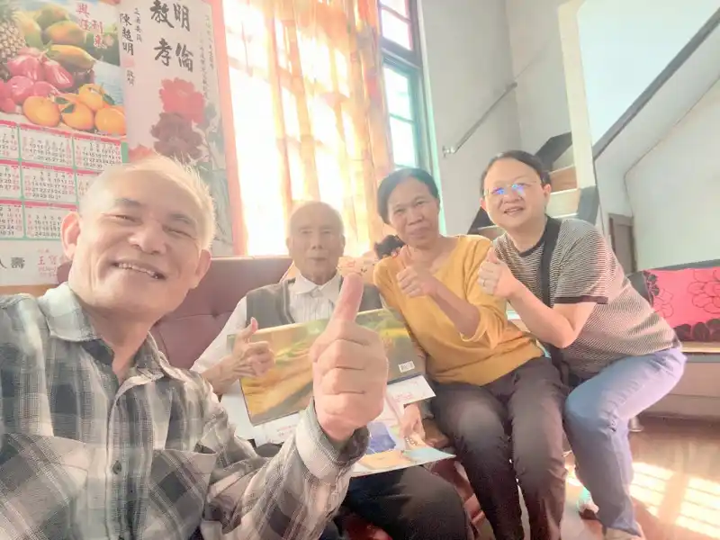 2025.11.9發送相片月曆關心張弟兄感謝神張弟兄現在有請外籍看護在照顧安心多了
