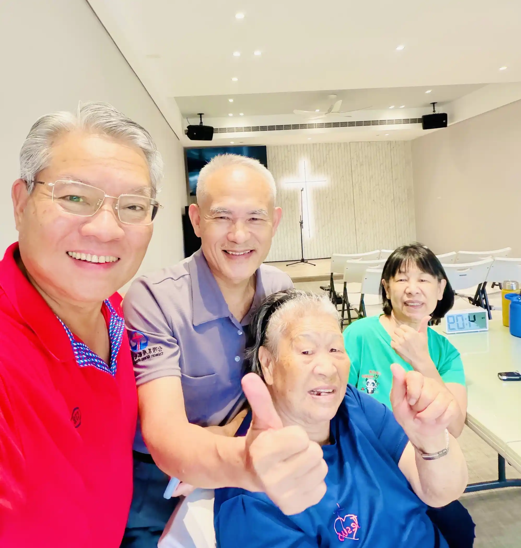 2026 6 21從加拿大回台的曾淼泉弟兄特來教會關心
